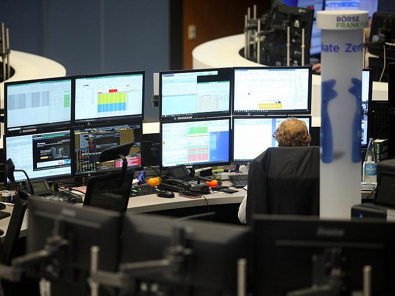 Dax dreht ins Plus - Rheinmetall vorn