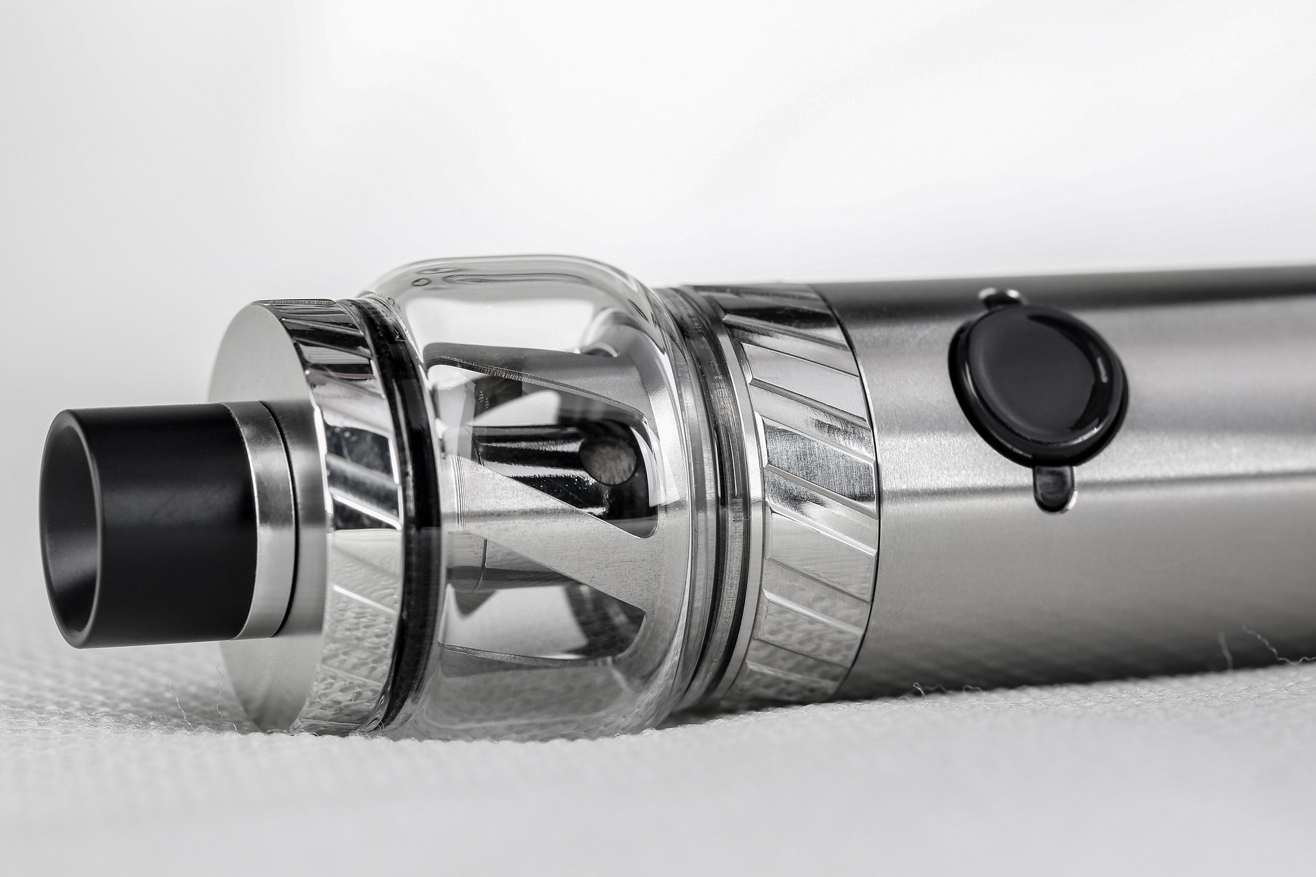 Warnung vor tödlichen Vapes: Bayerisches LKA meldet Todesfälle durch synthetische Opioide
