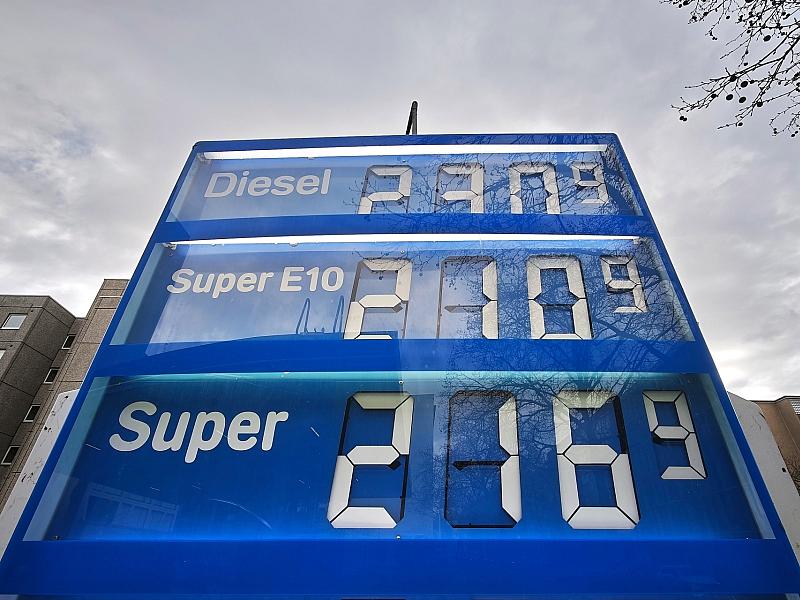 IHK sieht Wirtschaft durch teure Energie stark belastet