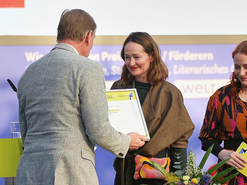 Katerina Poladjan bekommt Preis der Leipziger Buchmesse