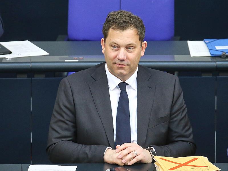 Klingbeil offen für niedrigere Kostengrenze für Altersvorsorgedepot