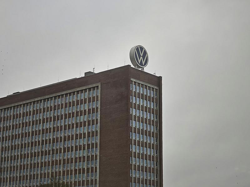 Linke fordert VW-Vorstand zur Weitergabe von Boni an Belegschaft auf
