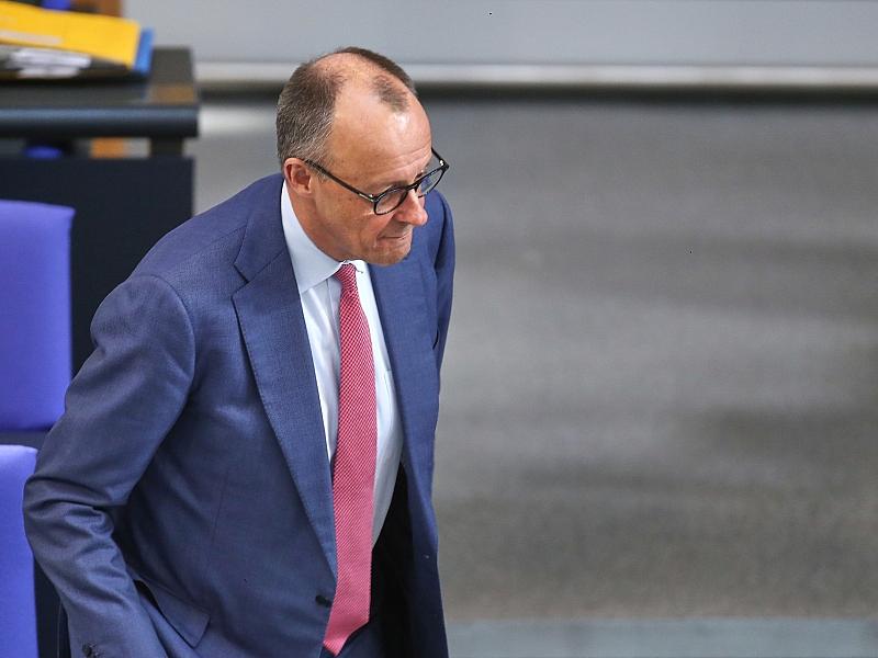 Merz telefoniert mit Japans Ministerpräsidentin