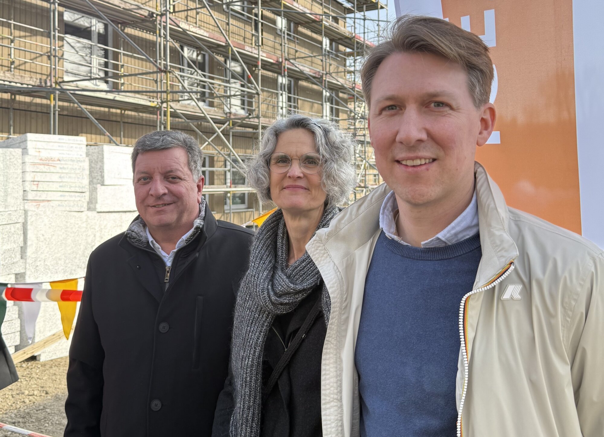 Modellprojekt zeigt: Einfach bauen, bezahlbar wohnen – Richtfest in Augsburg-Haunstetten