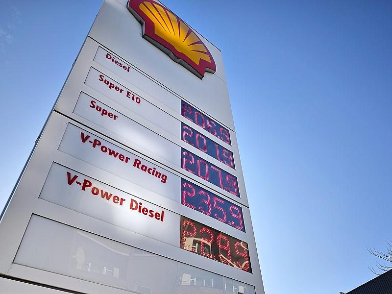 SPD-Generalsekretär fordert Übergewinnsteuer für Ölkonzerne