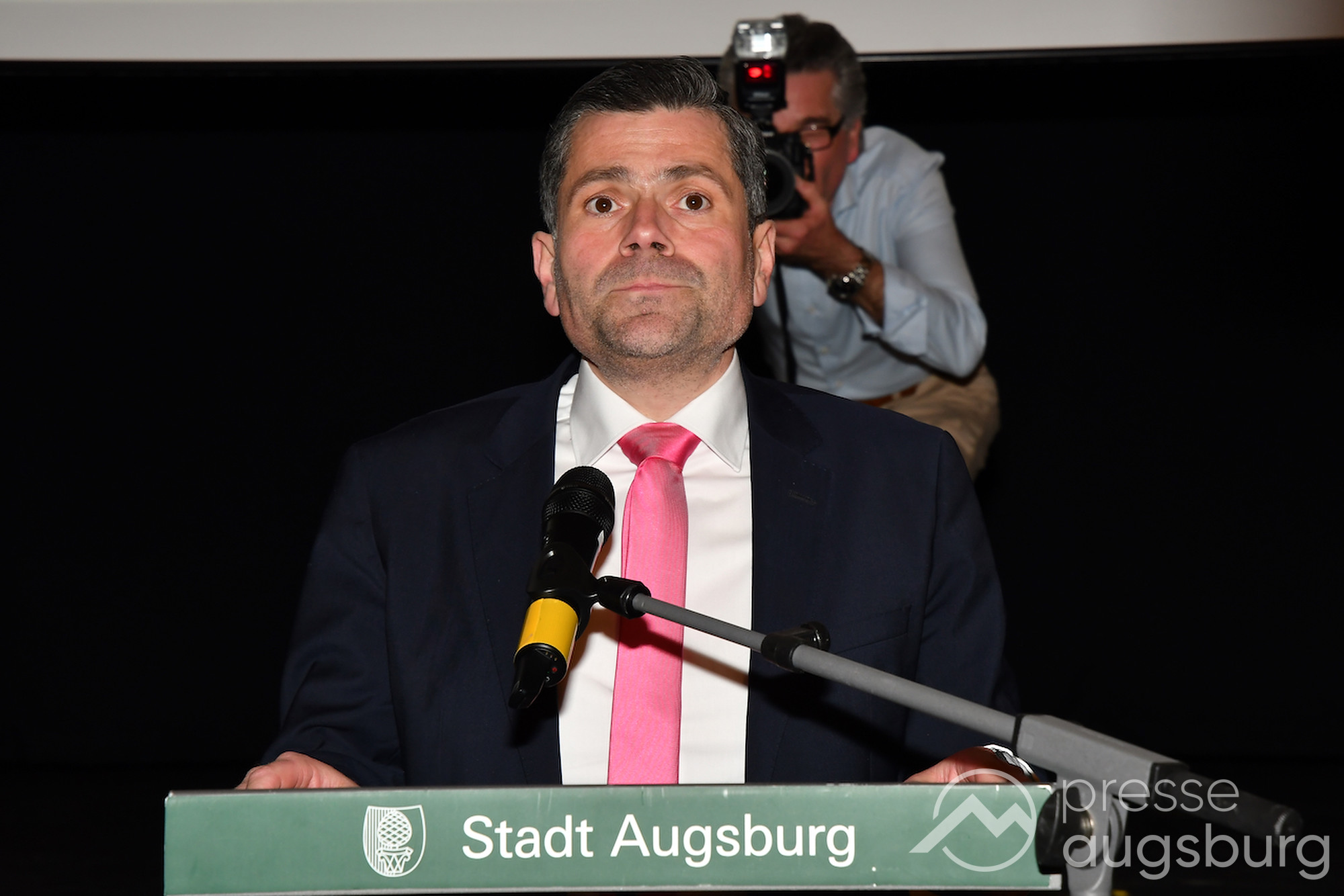 Dr. Florian Freund wird neuer Oberbürgermeister von Augsburg – so geht es jetzt weiter