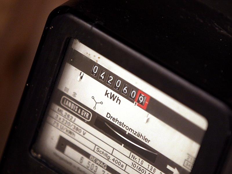 Studie: Haushalte zahlen deutlich zu viel für ihren Strom