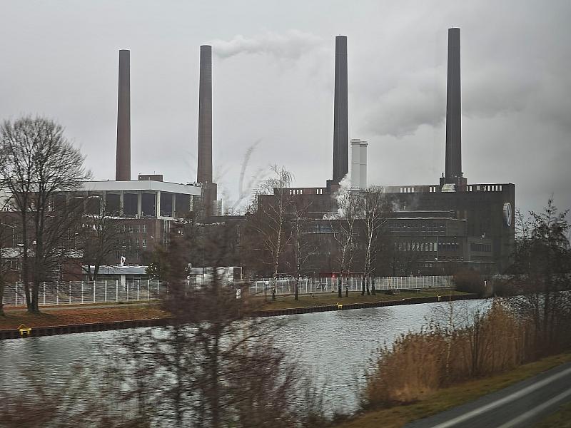 VW-Gewinn halbiert sich 2025