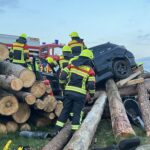 Schwerer Unfall in Emming (Landkreis Deggendorf): Fahrer (30) tot – Beifahrer (23) schwer verletzt