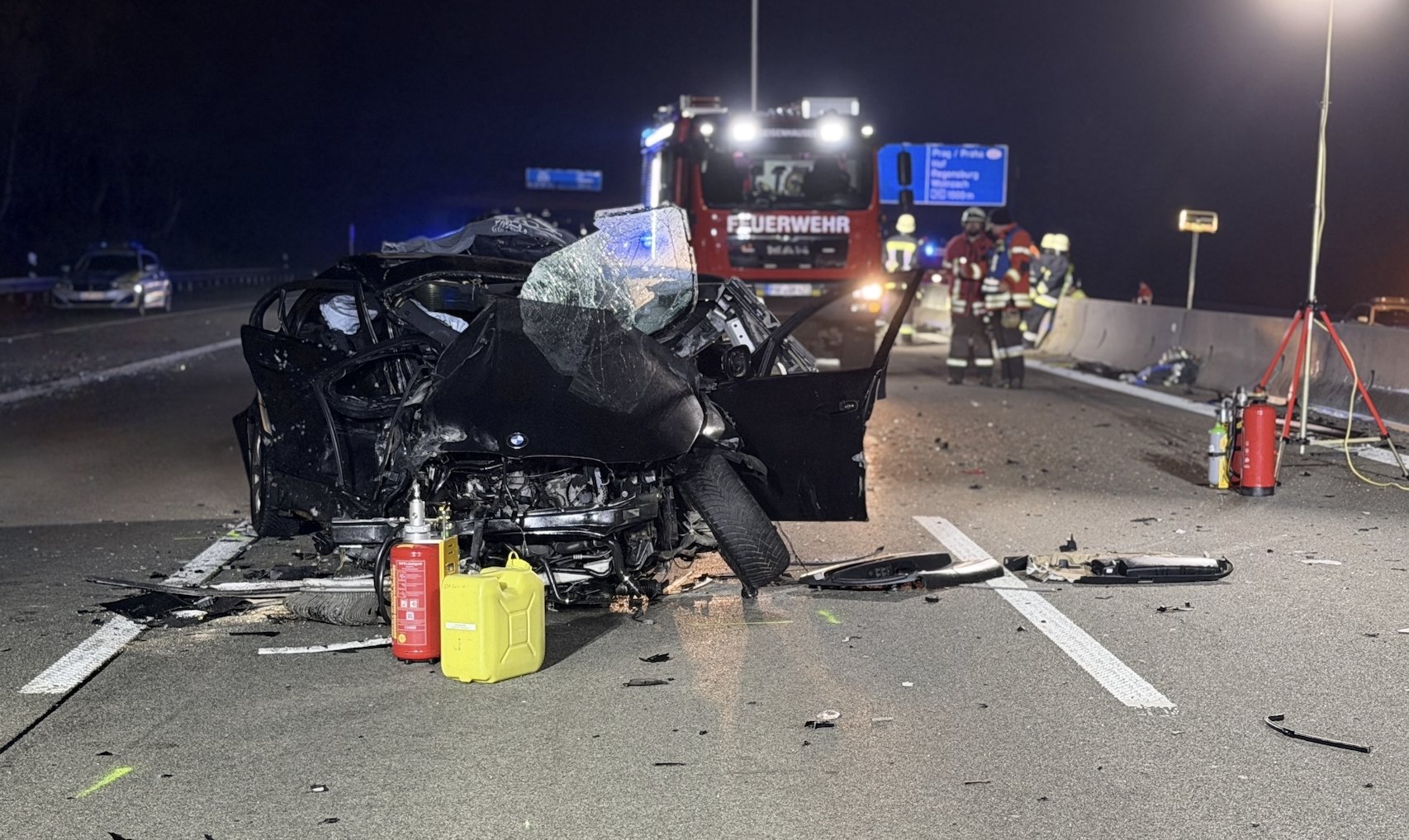 Horrorcrash auf der A9 bei Holledau: 21-Jähriger stirbt bei tragischem Unfall