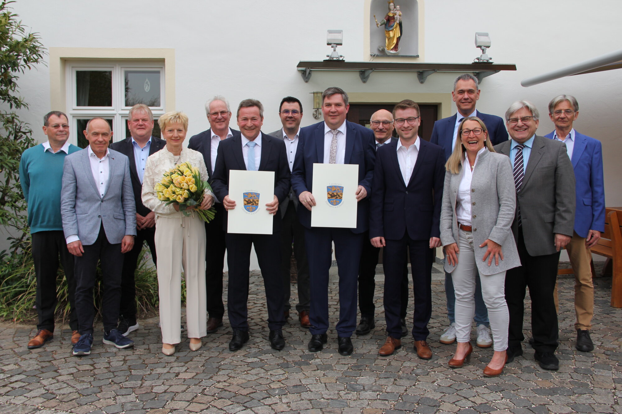 Altlandrat | Landkreis Dillingen ehrt Leo Schrell mit hoher Auszeichnung