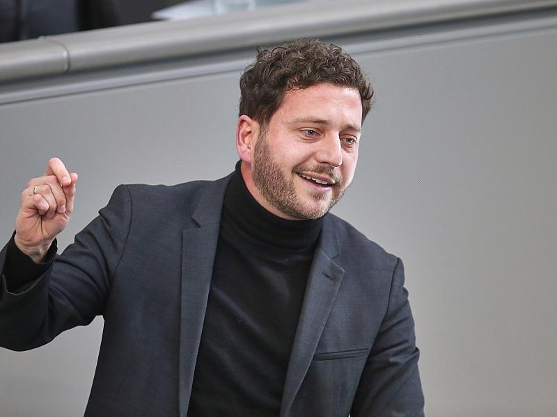 Banaszak fordert Tempolimit statt höherer Pendlerpauschale