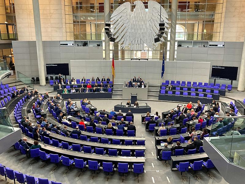 Bundestagsfraktionen uneins über geplante Diäten-Erhöhung