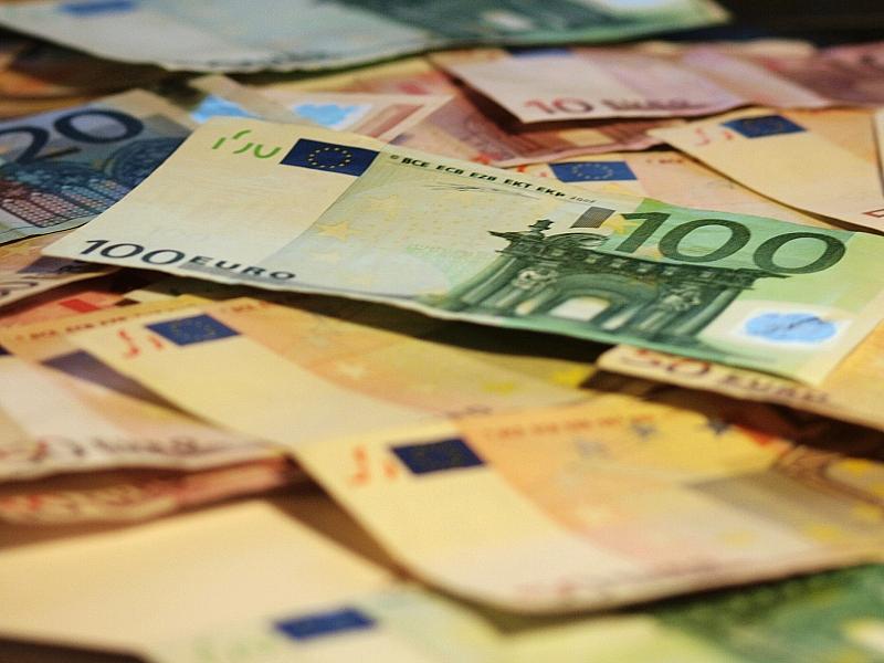 Dax-Konzerne zögern bei 1.000-Euro-Prämie