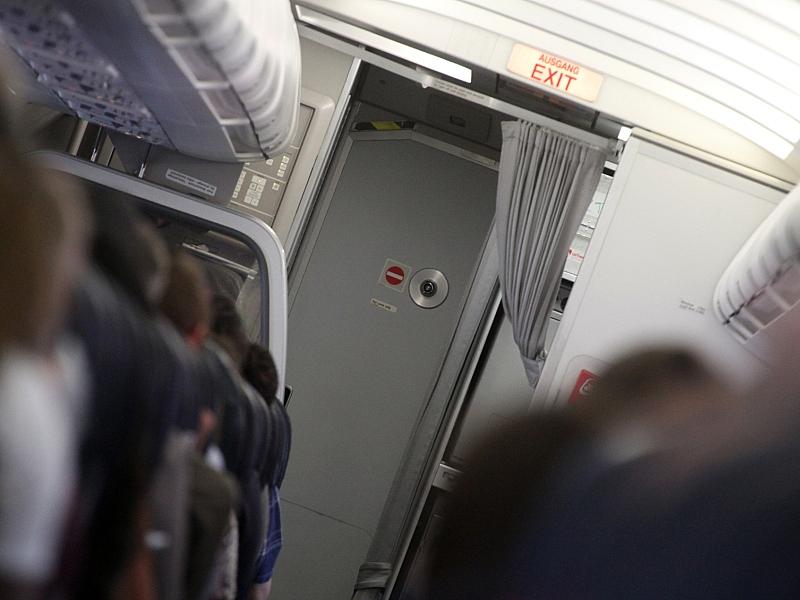 Finanzierung von Luftverkehrsteuer-Senkung ab 2027 weiter unklar