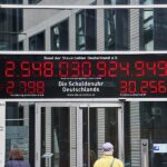 Frühjahrsprojektion: Klingbeil darf mehr Schulden machen