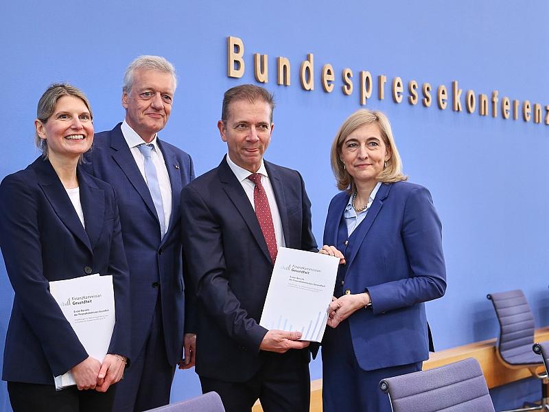 Gesundheitsreformer warnt vor Doppelbelastung von Beitragszahlern