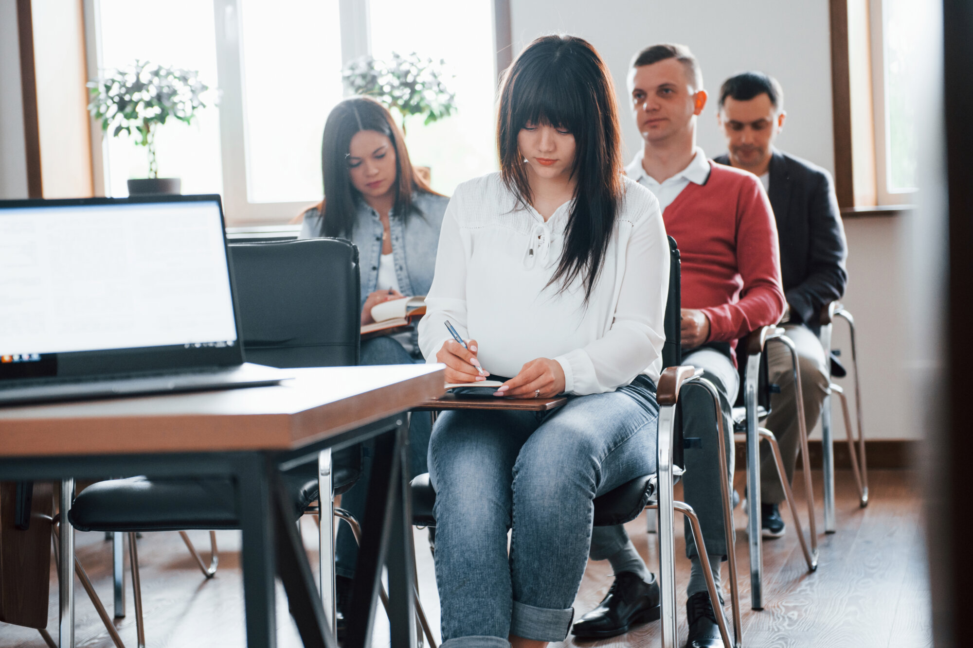 Zwischen Hörsaal und Businessplan: Wie studentische Startups den Standort Augsburg stärken