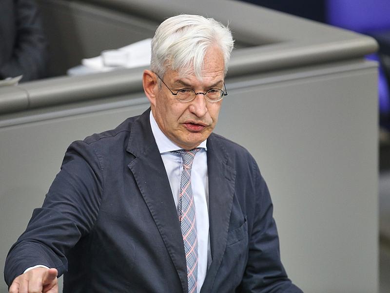 Haushaltsberatung: Middelberg fordert 