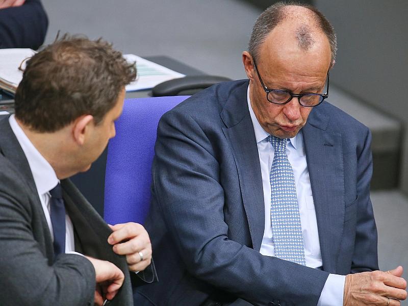 Infratest: SPD und Union verlieren in Sonntagsfrage deutlich