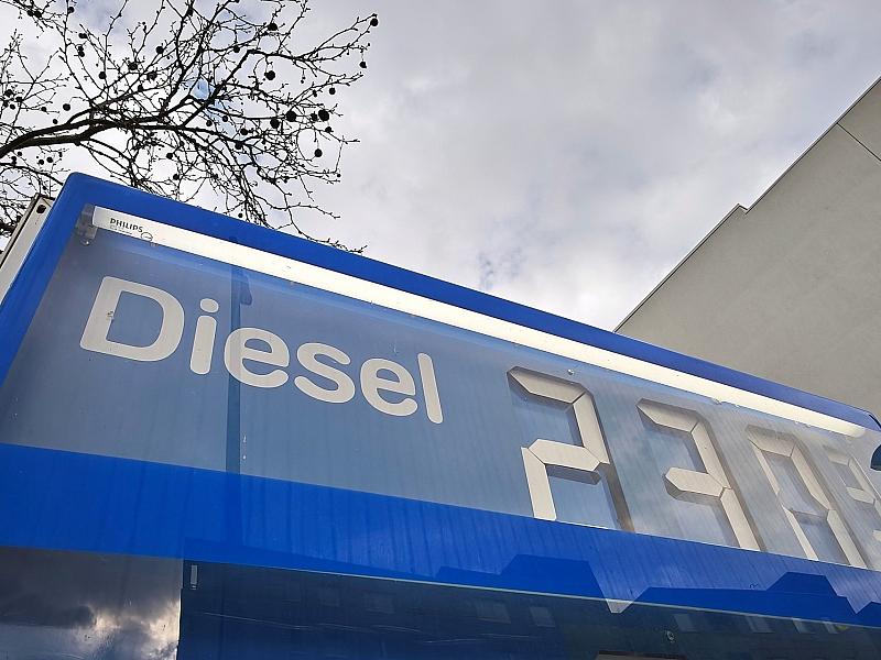 IW gegen Spritpreisdeckel und höhere Pendlerpauschale