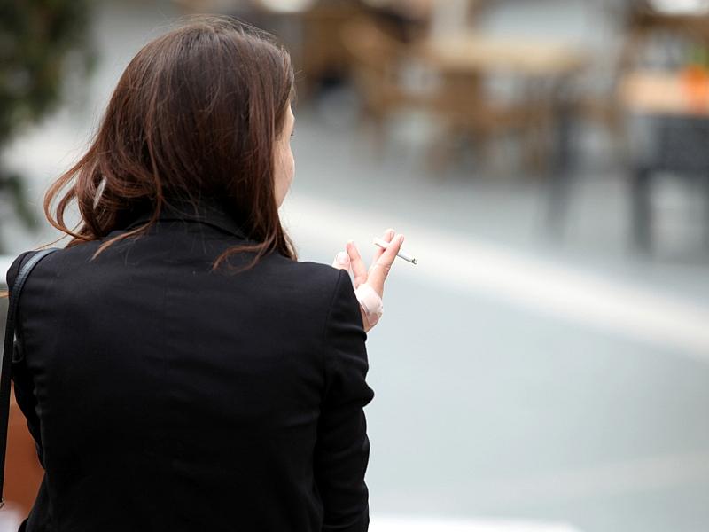 Jeder Zweite für Steuererhöhungen auf Tabak und Spirituosen