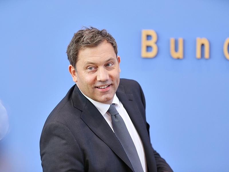 Klingbeil sieht in Haushaltsplan Basis für 