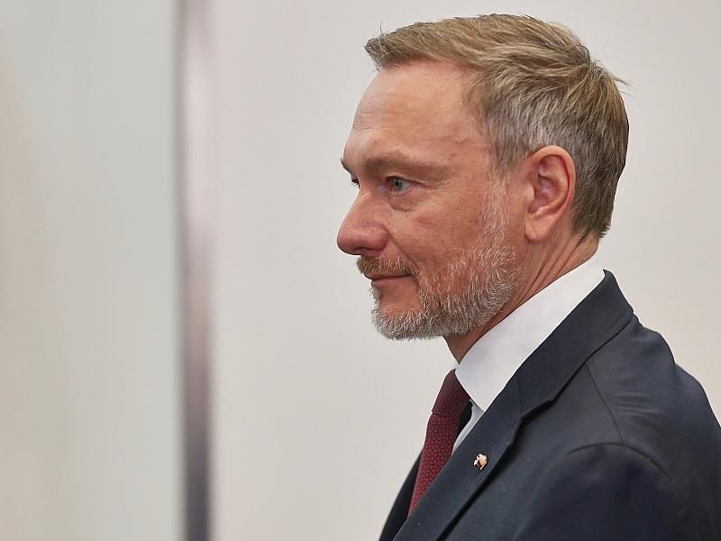 Lindner wirbt für erneuten Tankrabatt