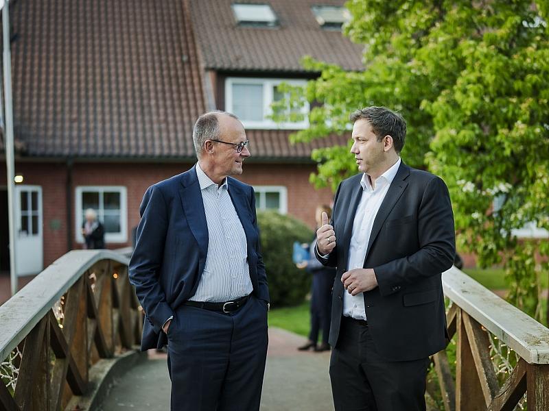 Merz besucht Klingbeil in dessen niedersächsischem Wahlkreis