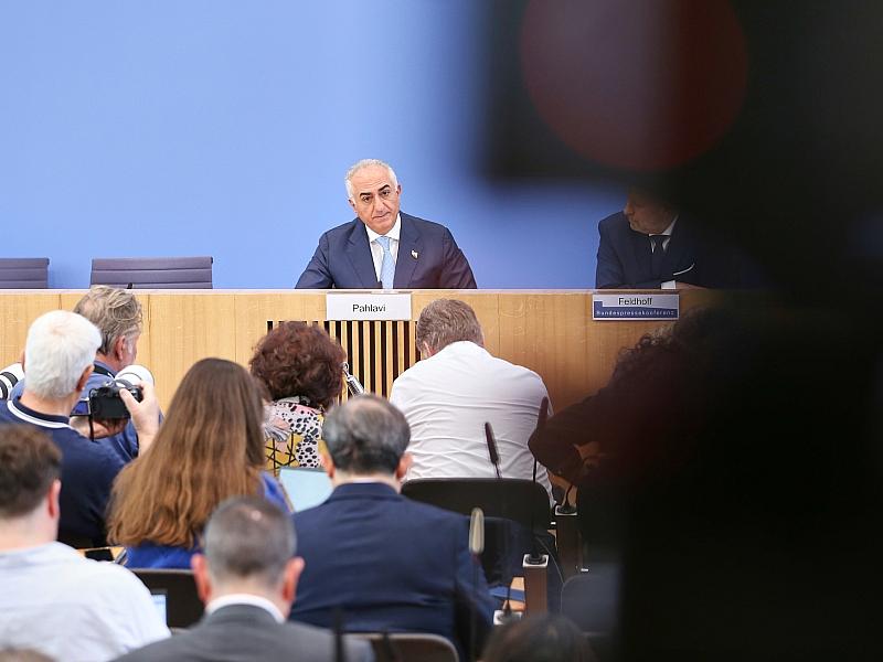 Reza Pahlavi mahnt Westen zu mehr Engagement gegen Mullah-Regime