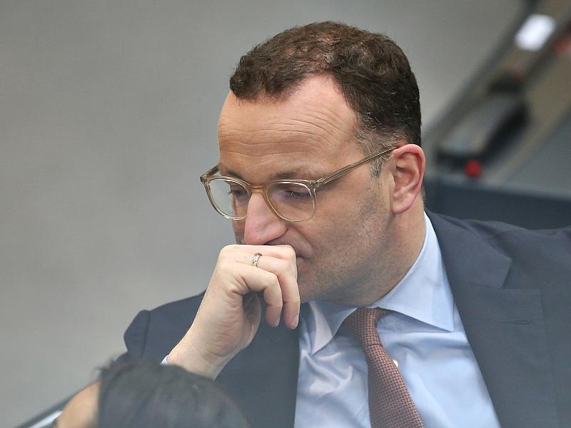 Spahn stellt nach Tankrabatt weitere Maßnahmen in Aussicht
