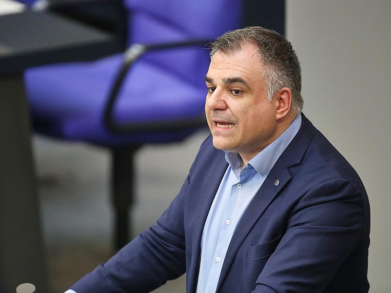 SPD-Gesundheitspolitiker plädiert für Reduzierung der Krankenkassen