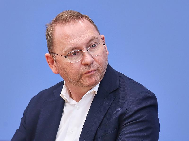 Verdi bezeichnet steuerfreie 1.000-Euro-Prämie als 