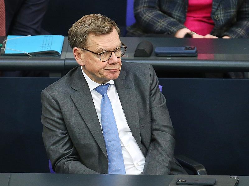 Wadephul zeigt sich prinzipiell bereit zu Absicherung von Seewegen