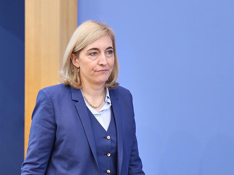 Warken für Steuerfinanzierung von Bürgergeld-Gesundheitskosten