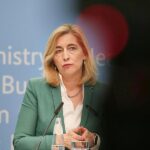 Warken stellt sinkende Krankenkassenbeiträge in Aussicht
