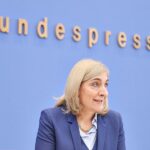 Warken will Gehälter der Kassen-Vorstände begrenzen