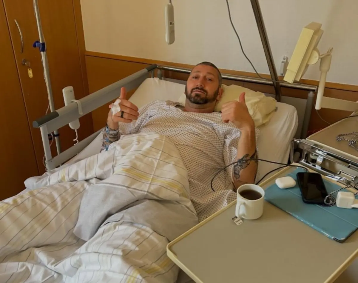 Krankenbett statt Experteneinsatz: Ex-Augsburg-Profi Sascha Mölders notoperiert
