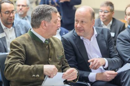 Augsburg – Donauwörth | Landkreis Augsburg fordert bessere Bahn-Kommunikation bei Baustellen