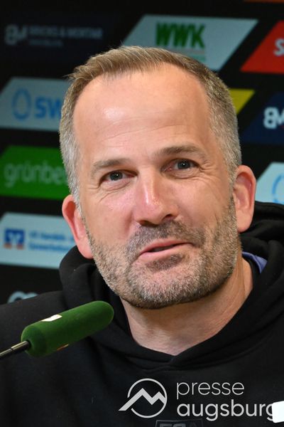 Baum bleibt Chefcoach! FC Augsburg macht mit Trainer weiter