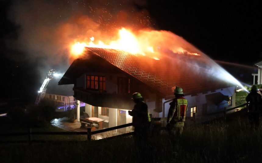 Dachstuhlbrand in Immenstadt verursacht hohen Sachschaden