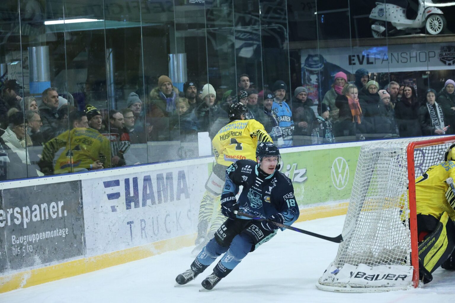 Robin Wucher bleibt den EV Lindau Islanders treu Robin Wucher bleibt den EV Lindau Islanders treu