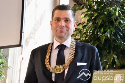 Galerie zur konstituierenden Stadtratssitzung – Florian Freund ist der neue OB in Augsburg