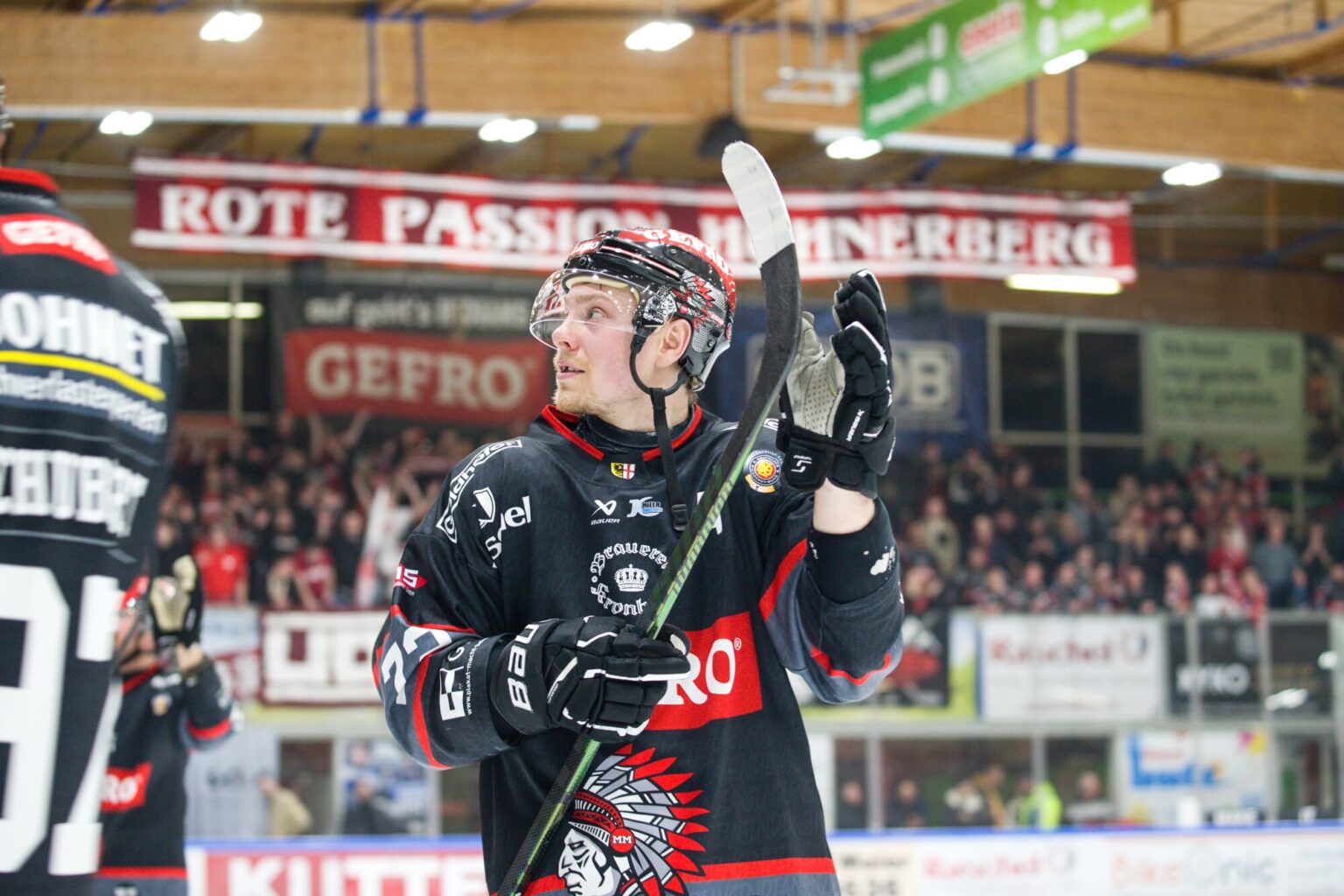 Publikumsliebling bleibt | ECDC Memmingen Indians setzen weiter auf Svedlund