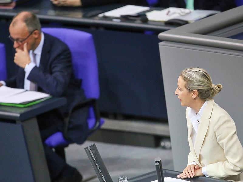 AfD jetzt auch bei Infratest erstmals vor Union