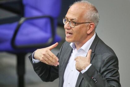 Al-Wazir begrüßt Anklage gegen Scheuer wegen Maut-Skandal