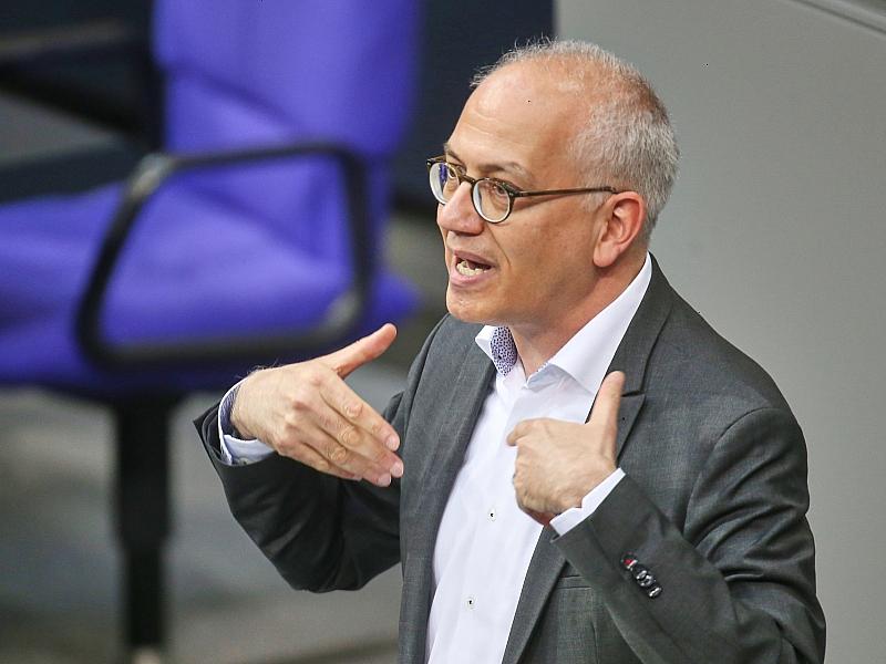 Al-Wazir begrüßt Anklage gegen Scheuer wegen Maut-Skandal