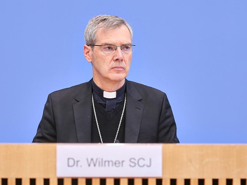 Bischof Wilmer: Papst-Enzyklika soll Antwort auf Tech-Riesen geben