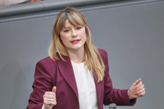 Bünger pocht auf mehr Kontrolle der Geheimdienste durch Opposition