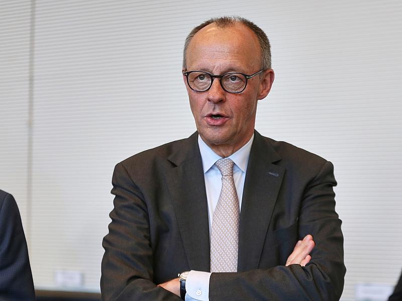 Buhrufe und Gelächter bei Merz-Rede auf DGB-Kongress